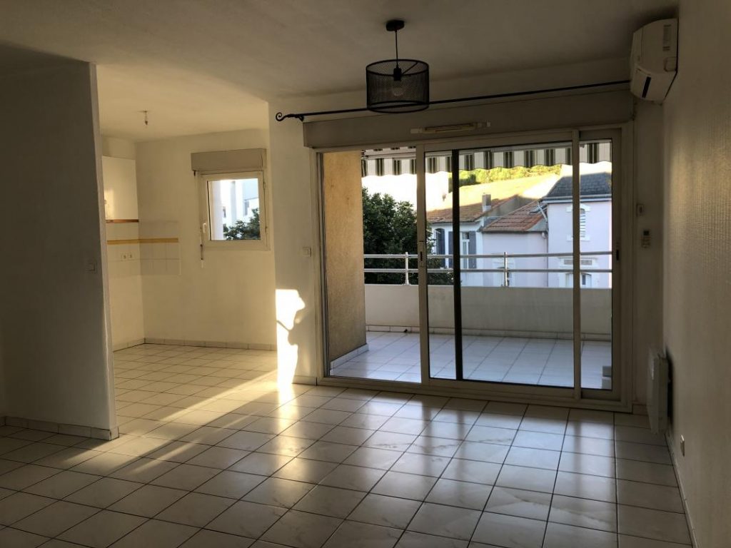 Photo Appartement-3-pièces-65-m²-à-Beziers-0