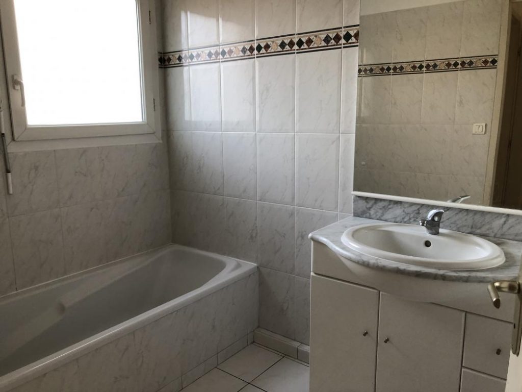 Photo Appartement-3-pièces-65-m²-à-Beziers-4