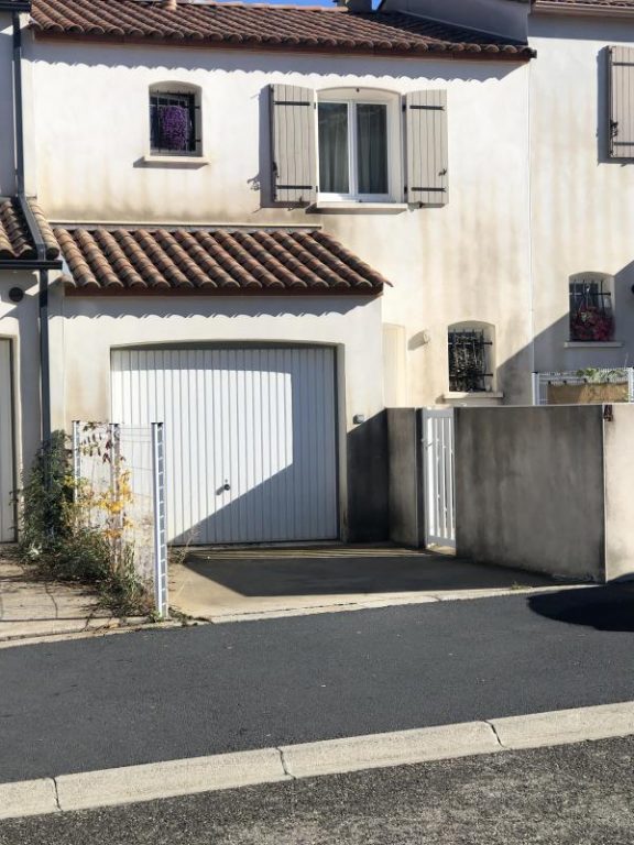 Photo VILLA-4-pièces-86-m²-à-Boujan-Sur-Libron-0