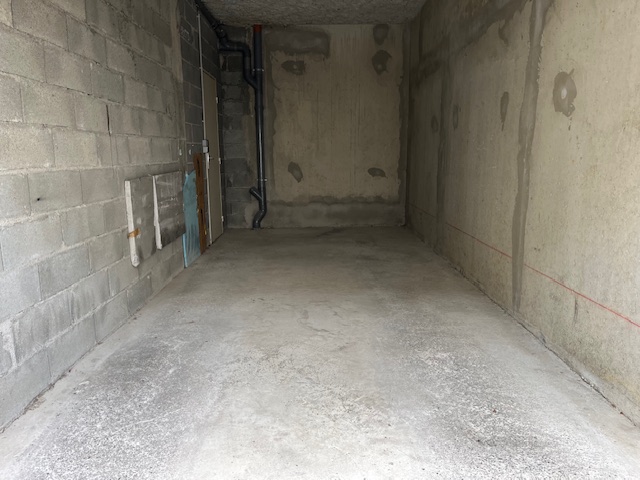 Photo GARAGE-1-pièce-17-m²-à-Beziers-2