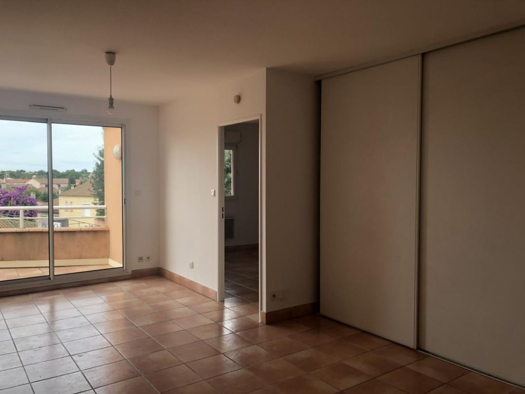 Photo Appartement-2-pièces-42-m²-à-Serignan-0
