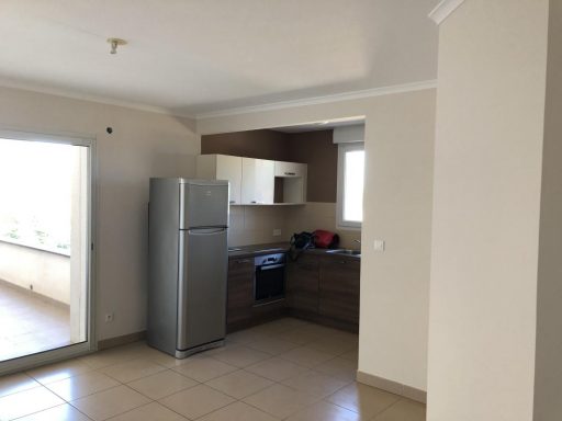 Photo APPARTEMENT-T-3-3-pièces-51-m²-à-Valras-Plage-4