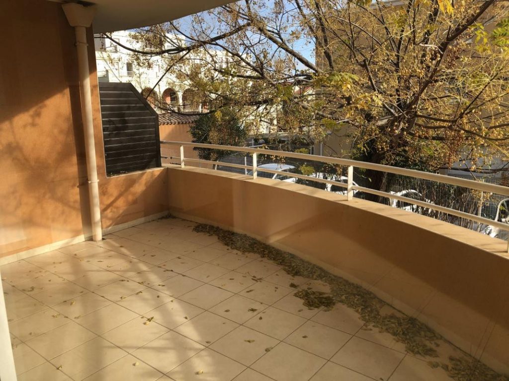 Photo Appartement--3-pièces-69-m²-à-Beziers-0