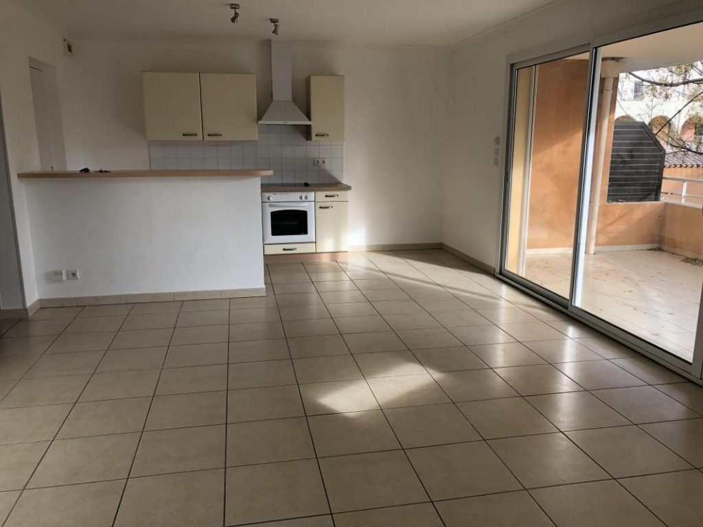 Photo Appartement--3-pièces-69-m²-à-Beziers-1