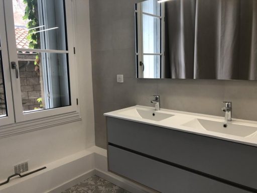 Photo APPARTEMENT-3-pièces-83-m²-à-Beziers-2